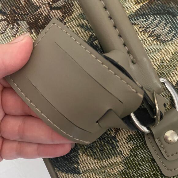 Diane von Furstenberg Vintage Floral Tapestry Travel Makeup Case 9"x12" - Picture 11 of 16